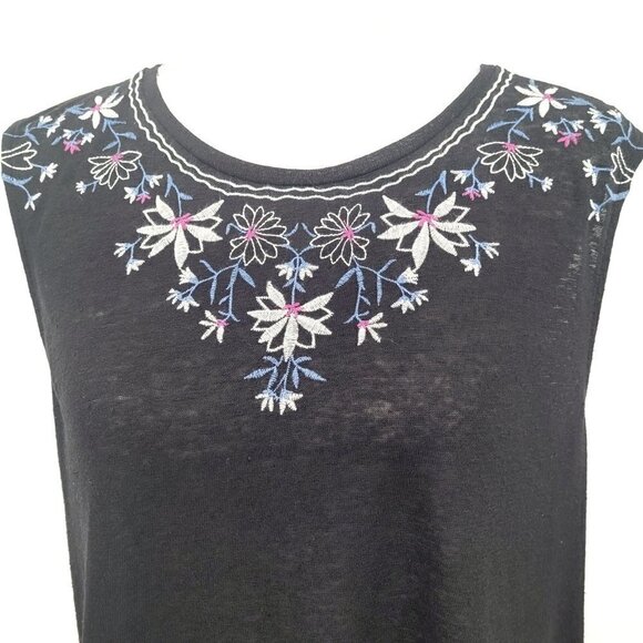 Old Navy Black Floral Embroidered Sleeveless Top - Picture 3 of 7